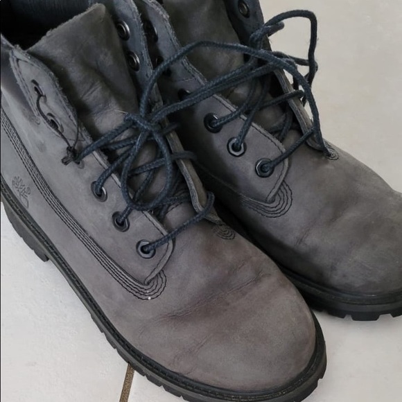 3 items: Timberland Boots, Ice Skates and Winter Boots - Picture 4 of 13